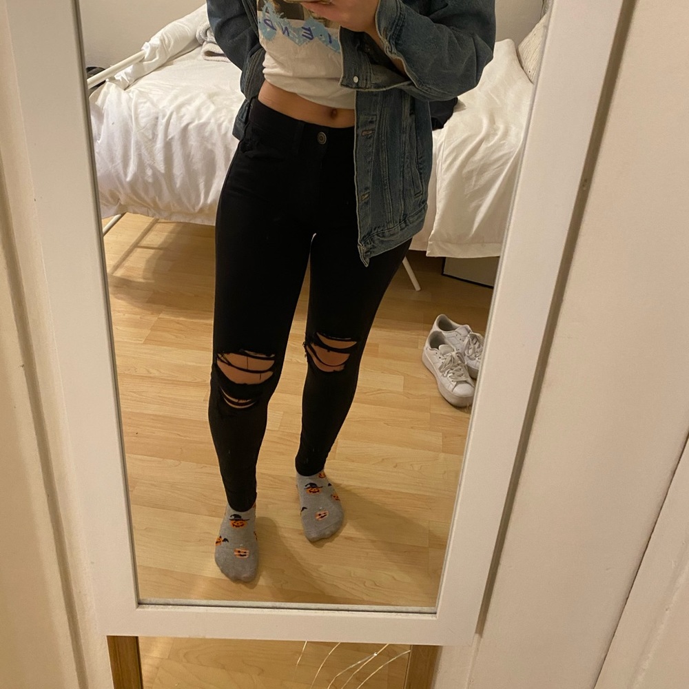 AE distressed high rise jeggings 2S